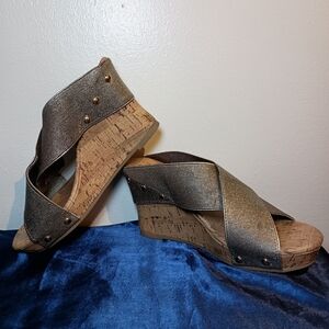 a.n.a. Women's Lexi Wedge Sandal Size 7.5 M